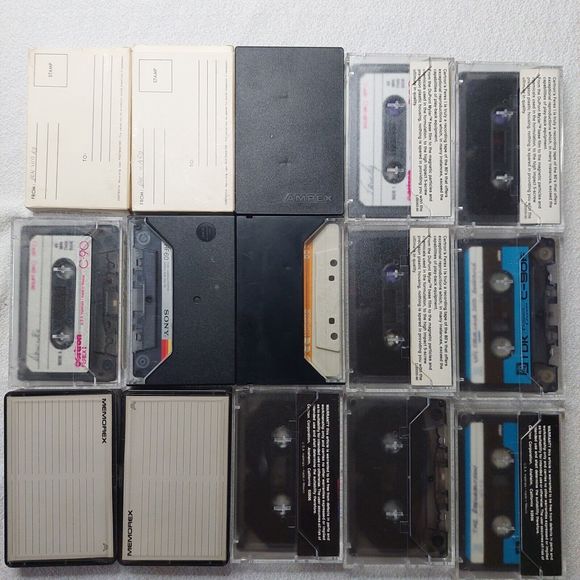 Vintage Cassette Tape Storage Case. 15 Recorded Cassettes, 2 Extra Cover 1980's - Picture 10 of 16